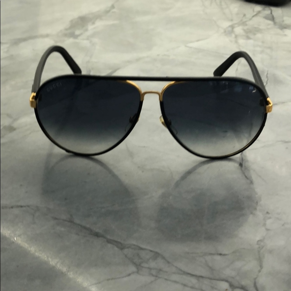Gucci leather/gold aviator sunglasses 2887/s